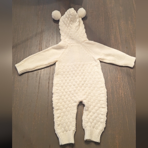 Cream knit outfit - Picture 2 of 3